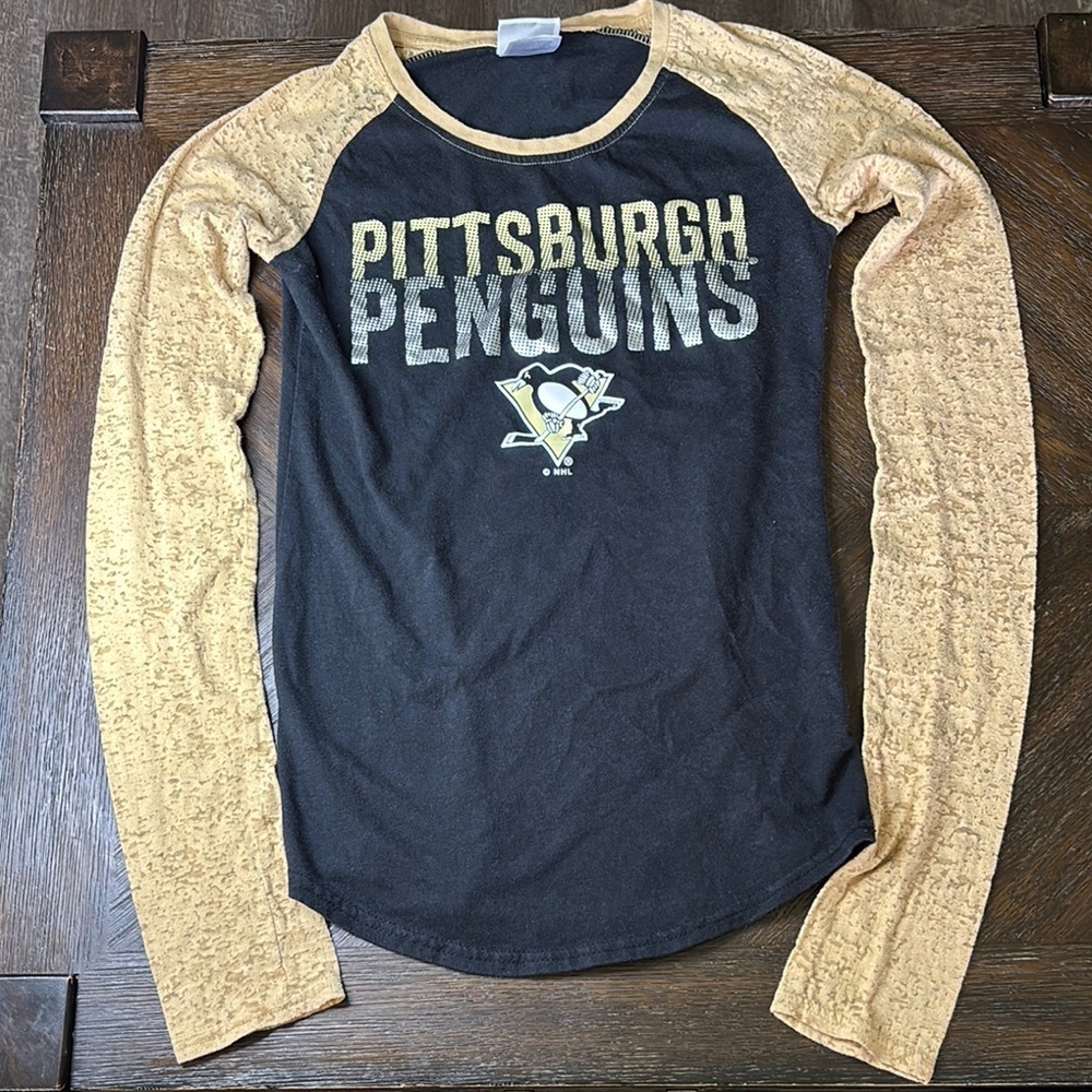 Pittsburgh Penguins - Black & Gold Logo - Long Sleeve T-Shirt - Juniors S (3-5)